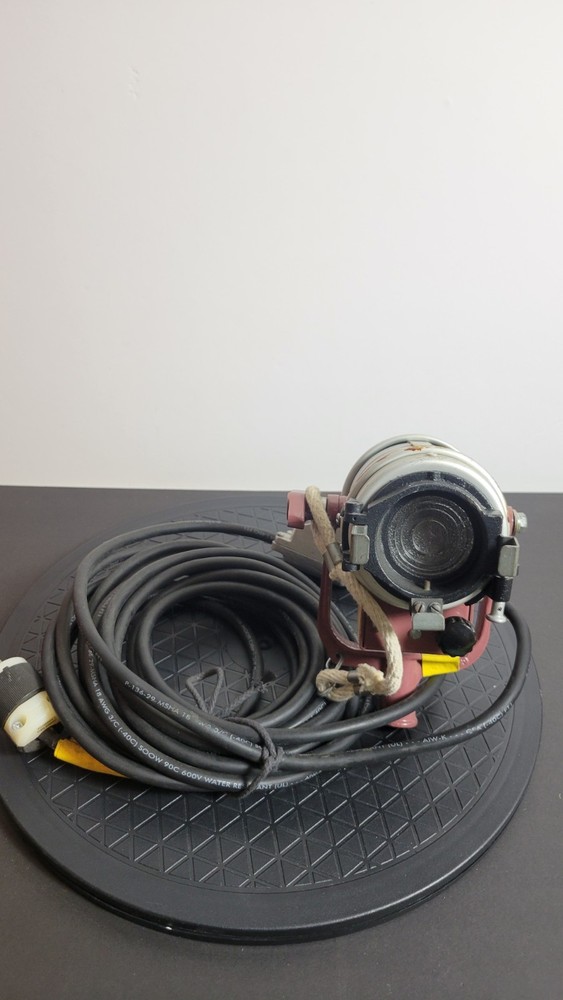 Mole Richardson Type 3101 Molequartz InBetweenie Solarspot Tested