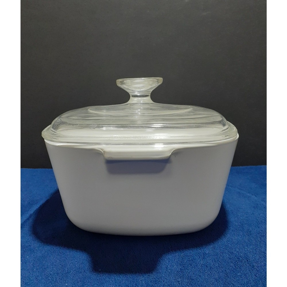 Corning Ware Cornflower Casserole Dish with Lid 1 3/4 Quart