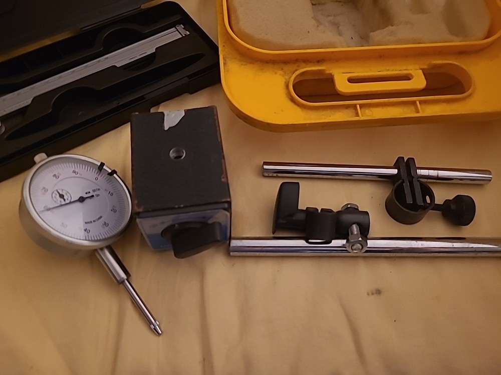 Quinn Dial Caliper And Dial Indicator
