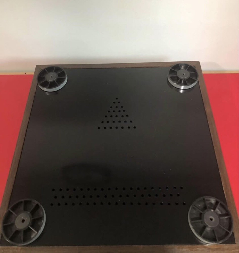 Vacuum tube amplifier chassis