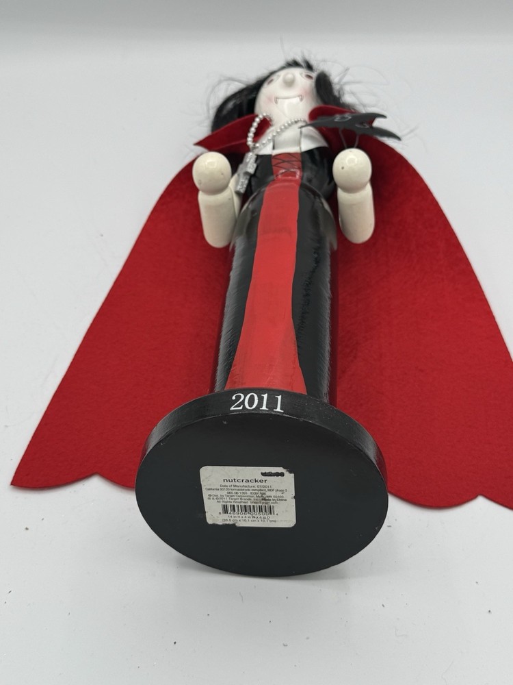 2011 Nurcracker Dracular Queen