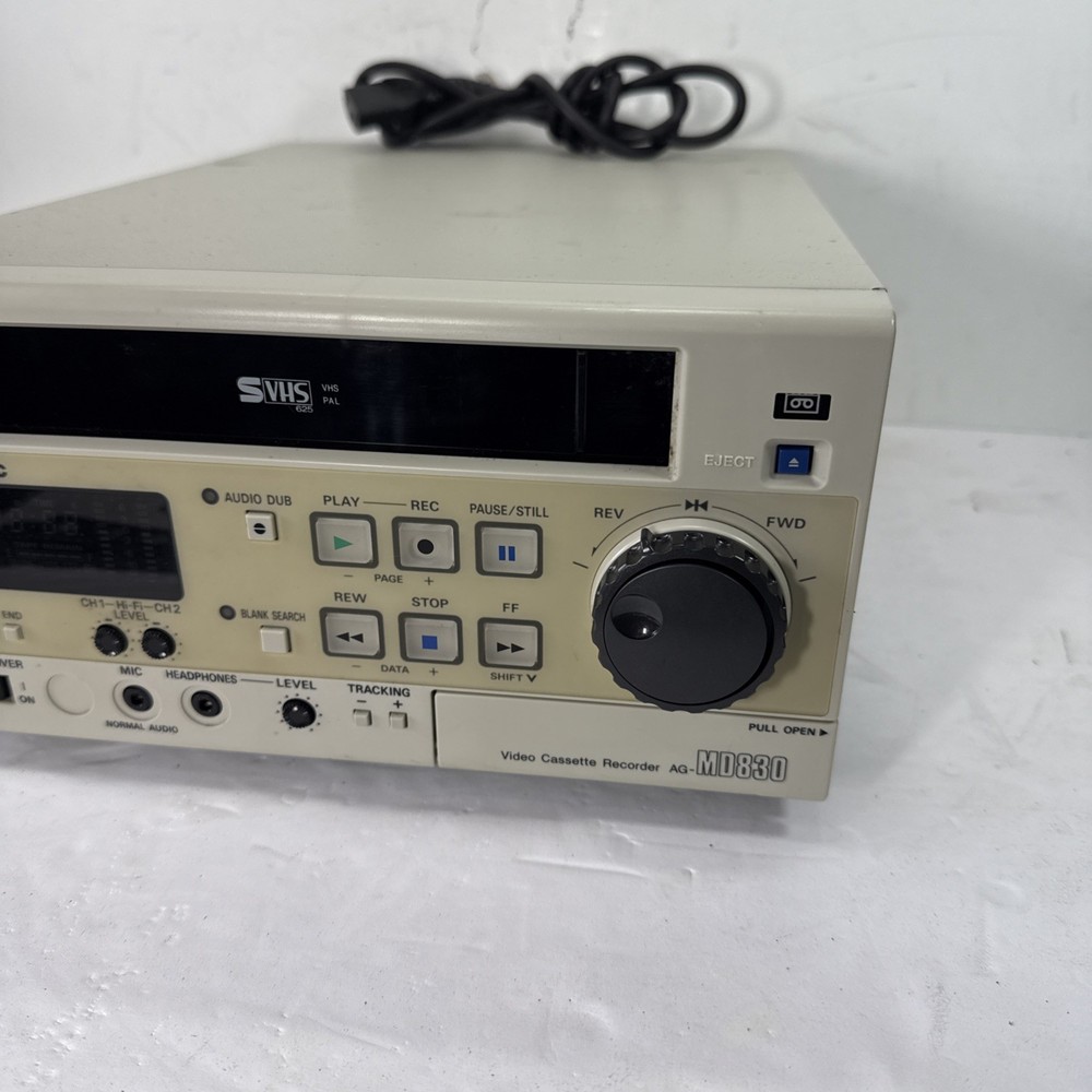 Panasonic AG-MD830E Cassette Recorder POWER TESTED ONLY