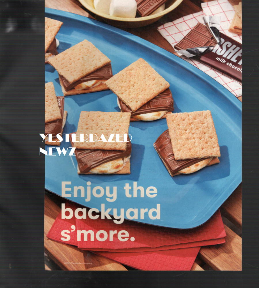 2022 Print Ad for Hersheys "Enjoy the backyard s'more."