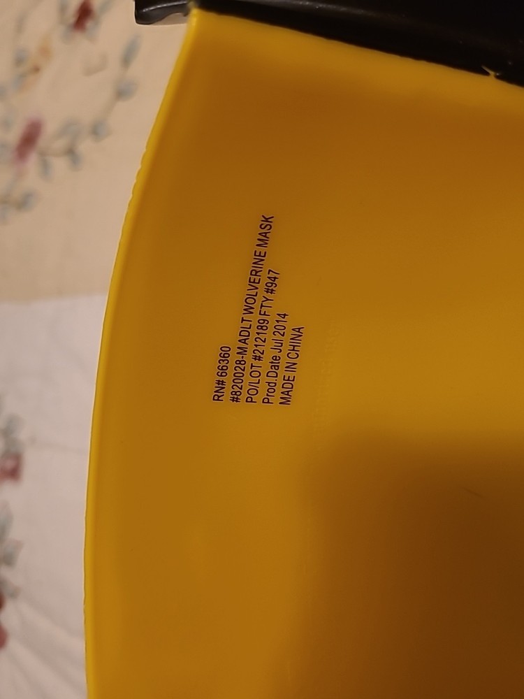 Vtg. Marvel Woverine Mask