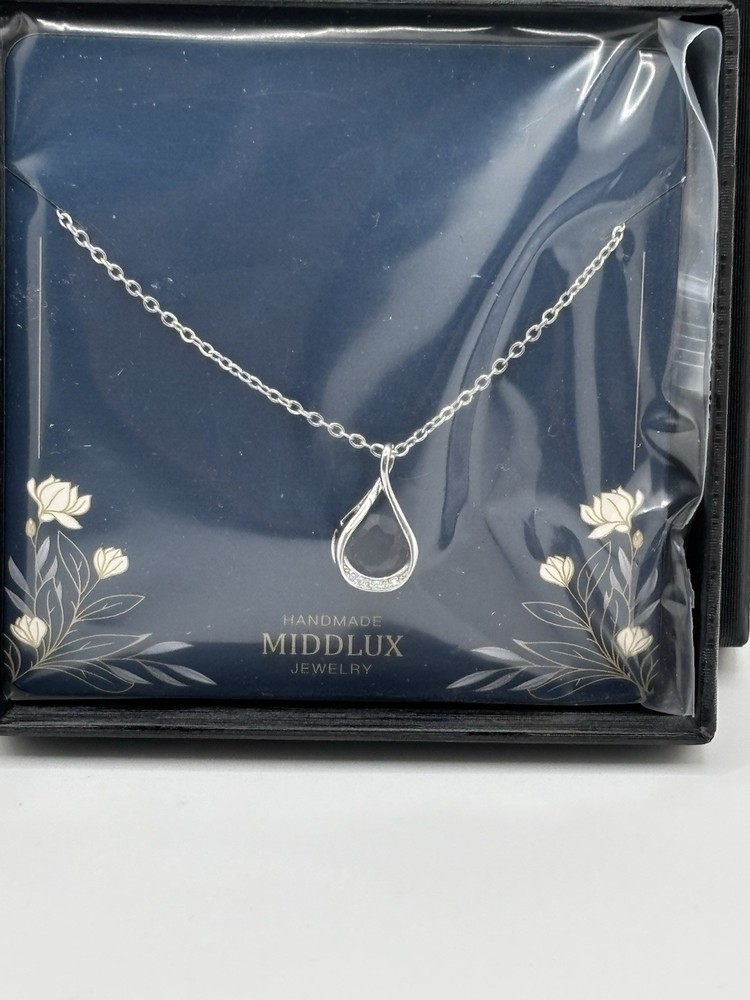 Handmade Middlux Teardrop Necklace