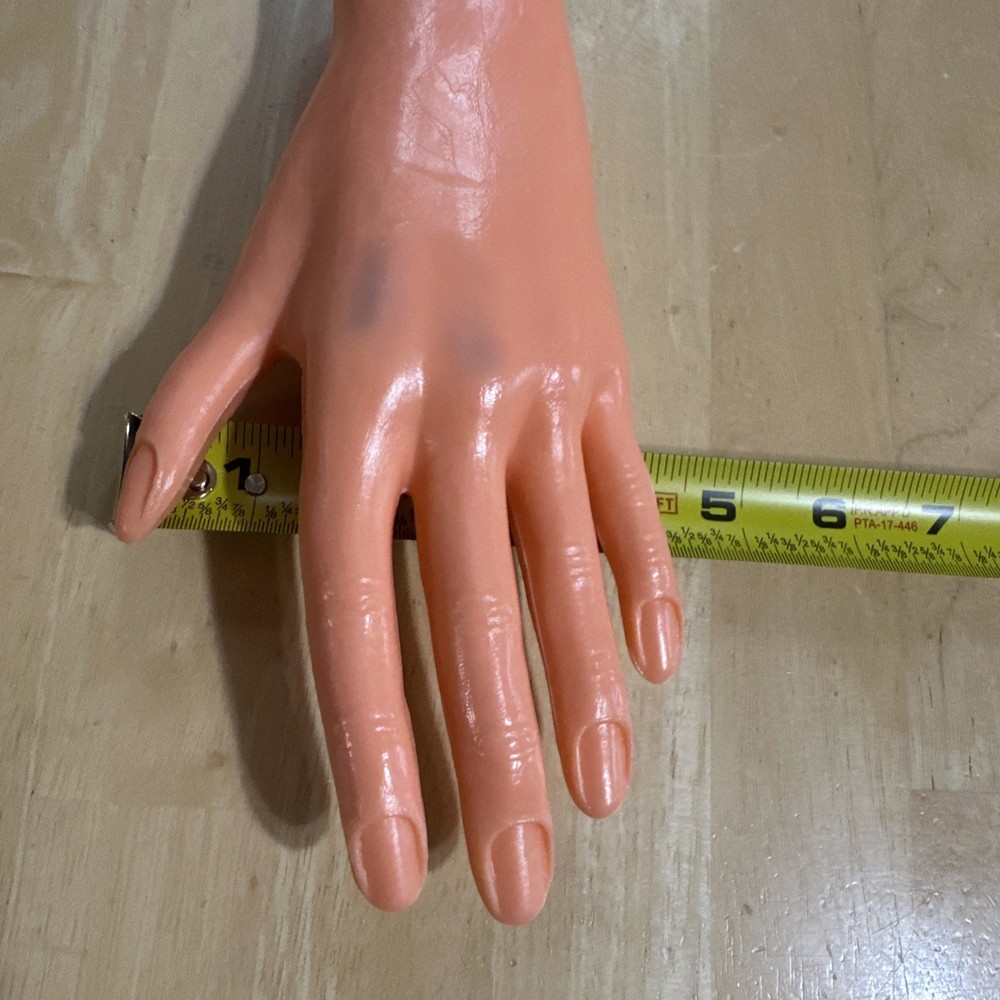 manicure practice hand