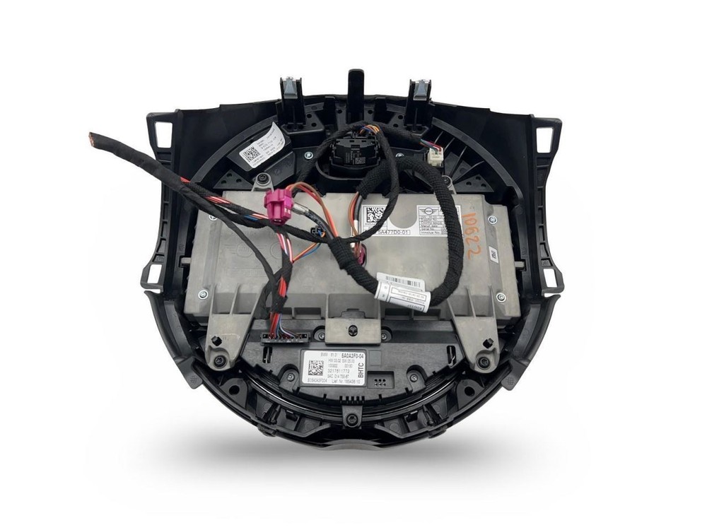 2020-2024 Mini Cooper Main Display 8'' Screen With Controls And Black Trim