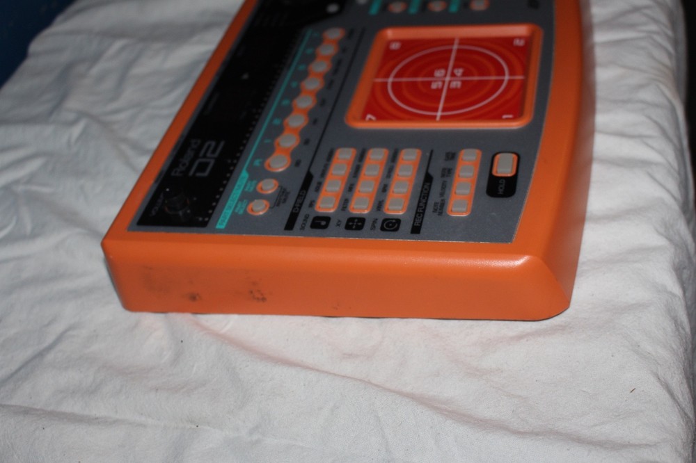 Roland D2 Groovebox Sequencer Sound Module