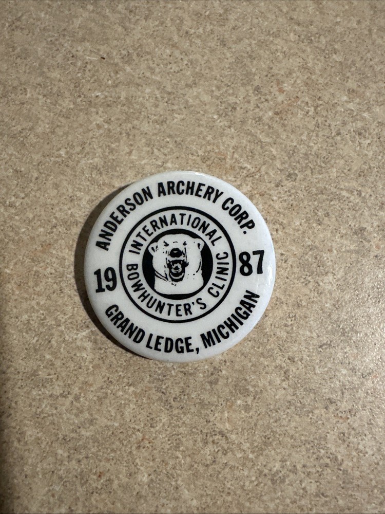 Vintage Michigan Bowhunter Pins