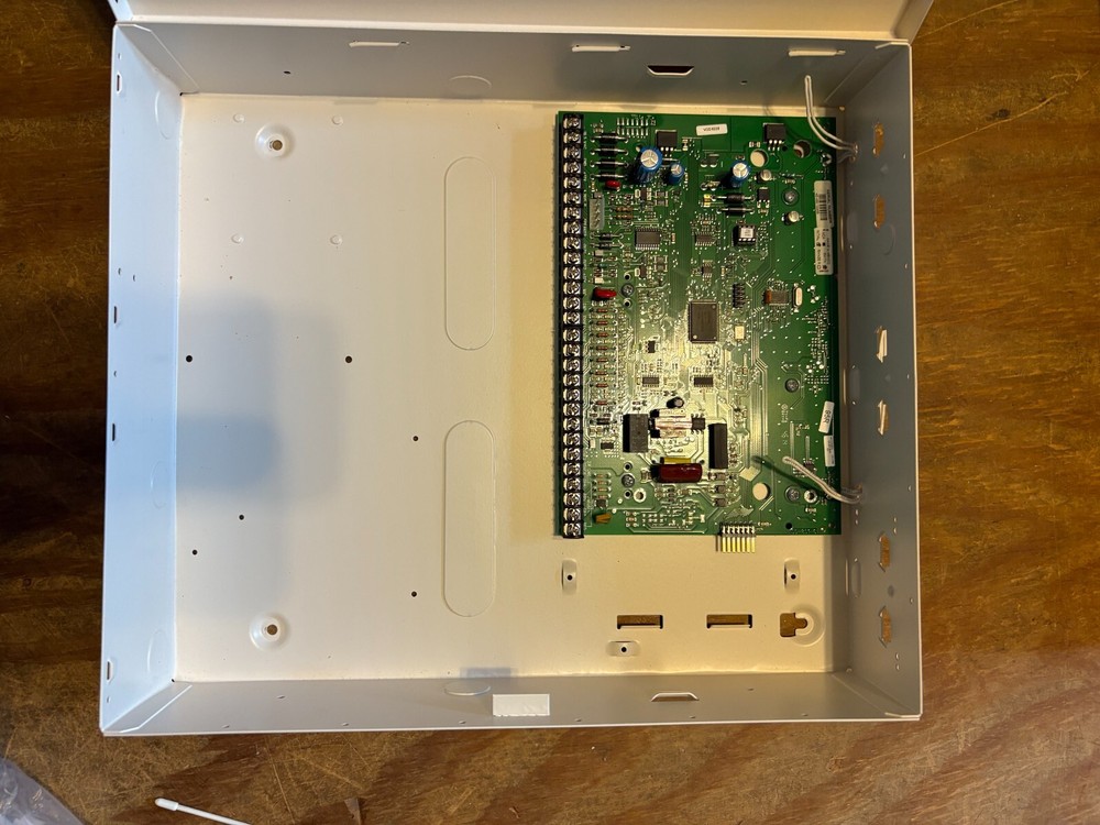 GE Interlogix Concord 4 80-966-4 Security Control Panel