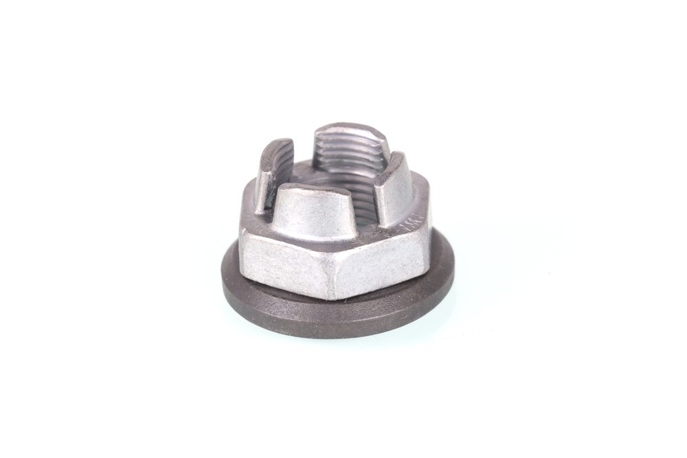 1x Front Hub Nut GH-393960