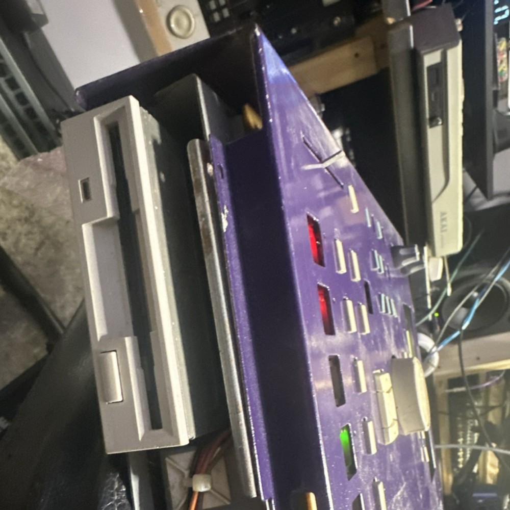 Akai Mpc2000 Sampler & Sequencer Purple 16 Pads