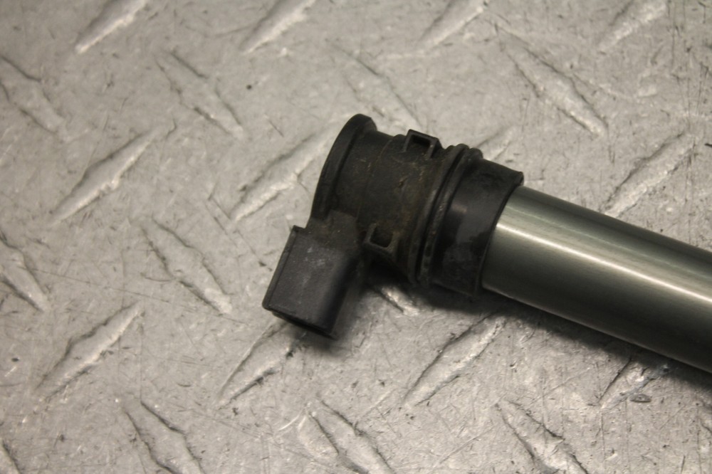 2009 HONDA CBR1000RR IGNITION COIL SPARK PLUG CAP