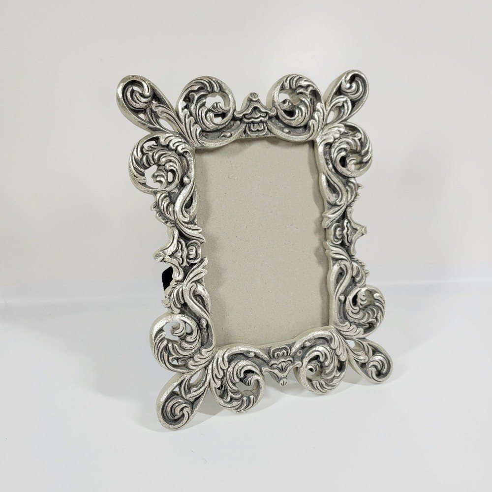 Drexel Heritage Ornate Silvertone 4x6 Tabletop Picture Frame