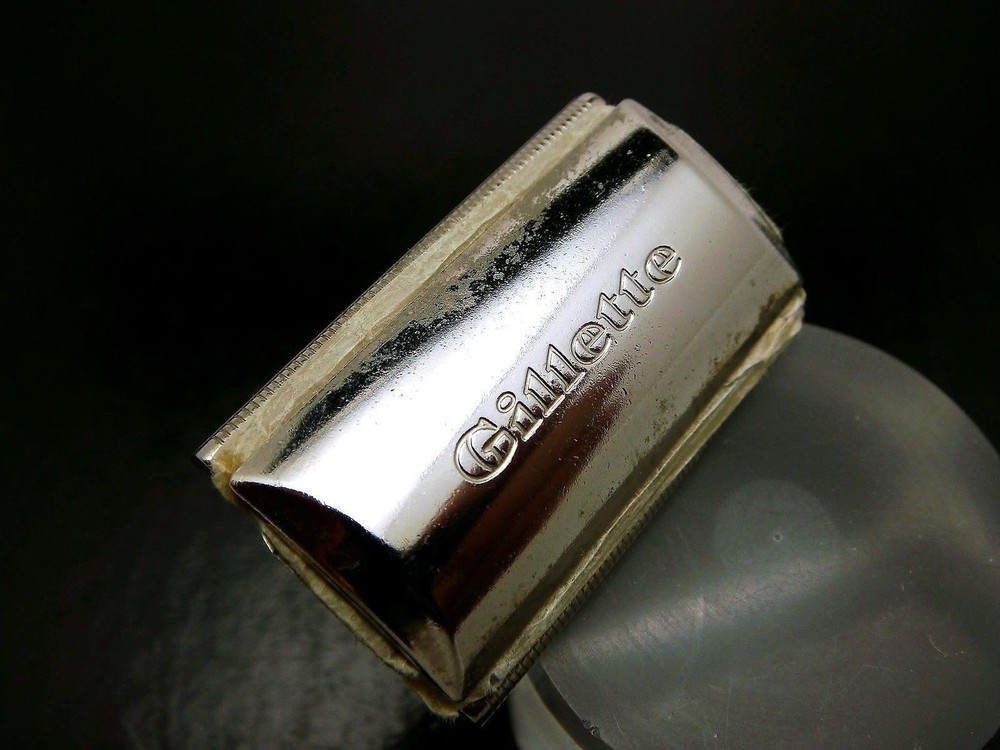 Gillette Tech Shaving Razor Short Stubby Travel
