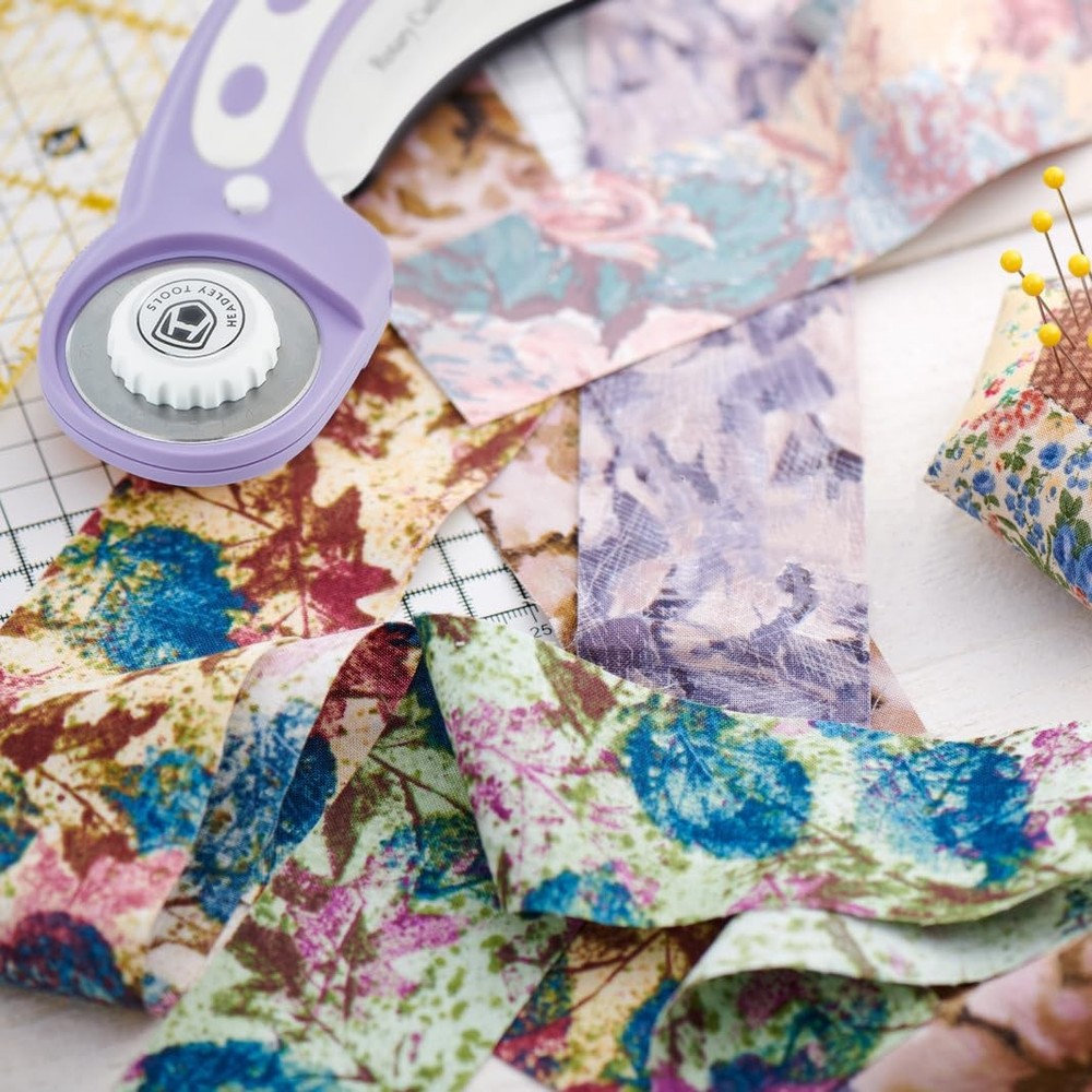 Headley Tools 45mm Rotary Cutter for Fabric, Ergonomic Handle Rolling Cutter wit