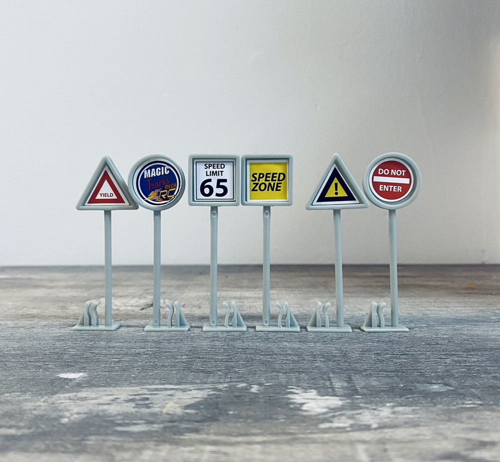 6 Plastic Miniature Road Signs