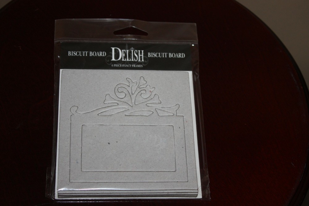 DELISH Biscuit Board 6 Piece Fancy Frames BNIP