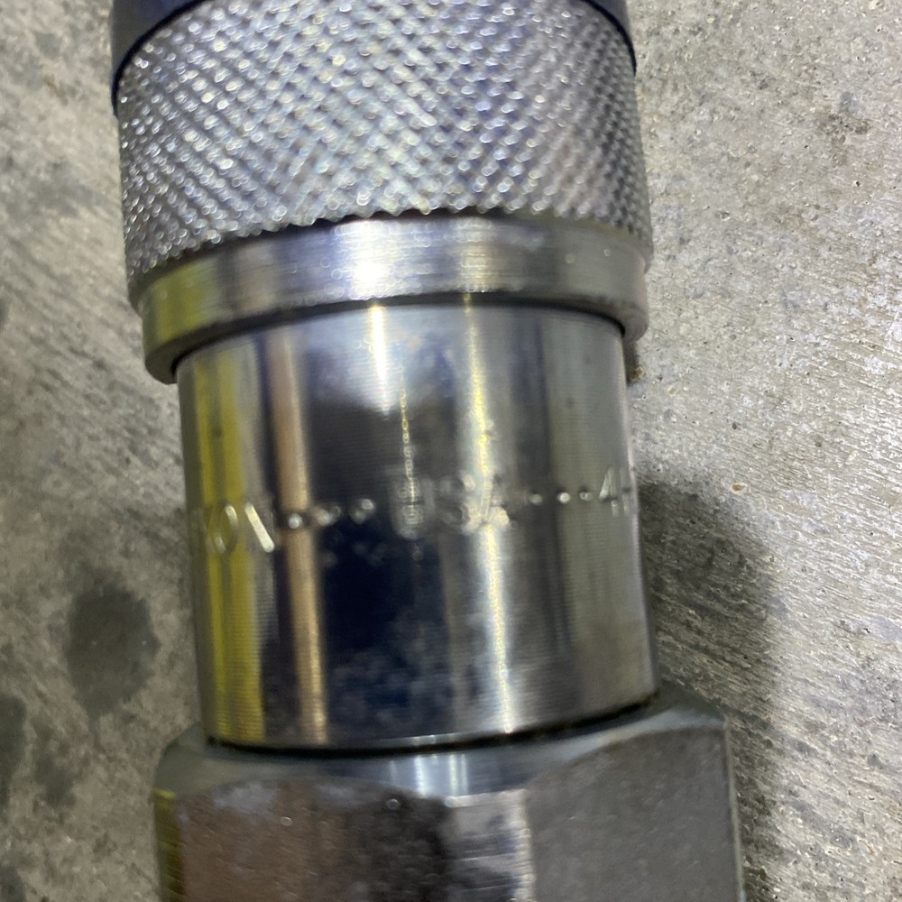 4HTOF6 - DIXON VALVE 5000 PSI QUICK-CONNECT COUPLER