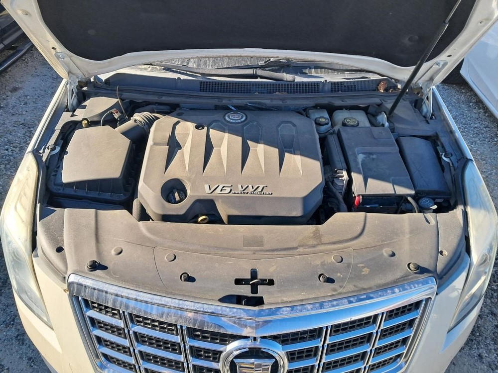 XTS 2013 Glove Box 4866356
