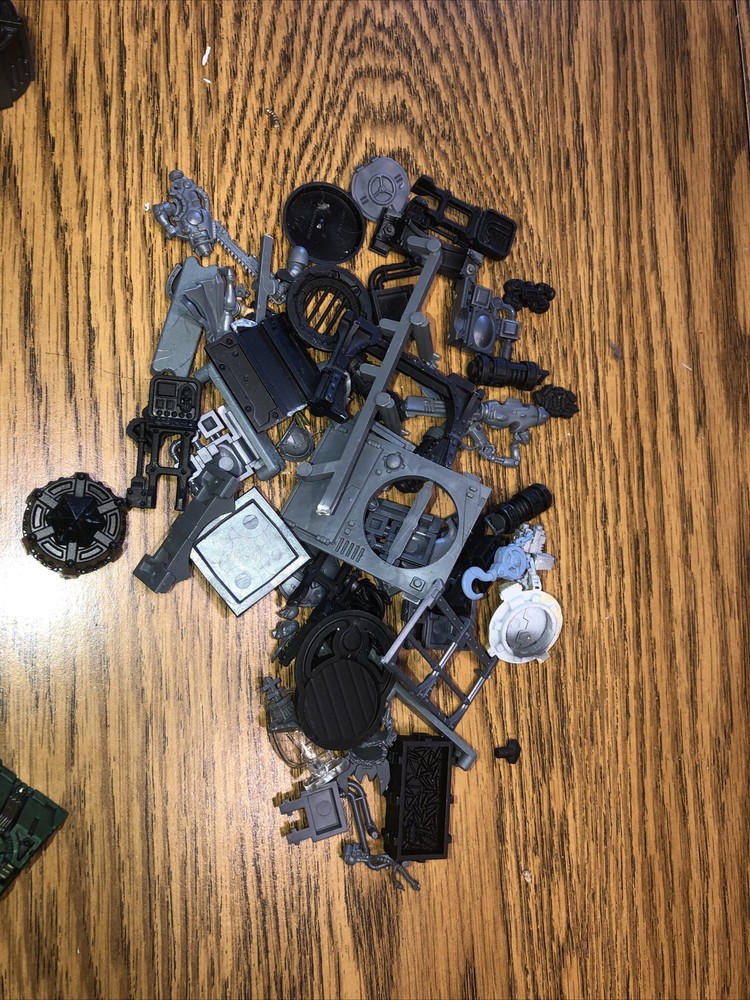 Warhammer 40k Terrain And Bits Lot