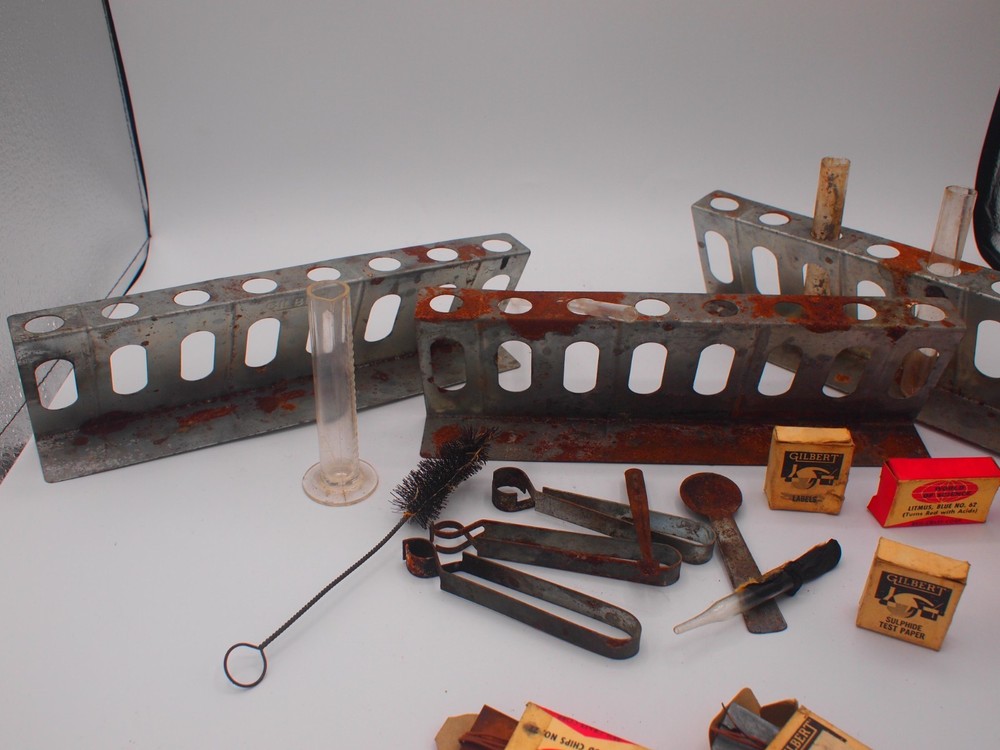 Vintage 1956 Gilbert Chemistry Experiment Lab