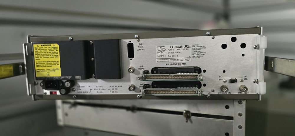 Programmed Test Sources PTS D500 Frequency Synthesizer 1–500 MHz (Varian...