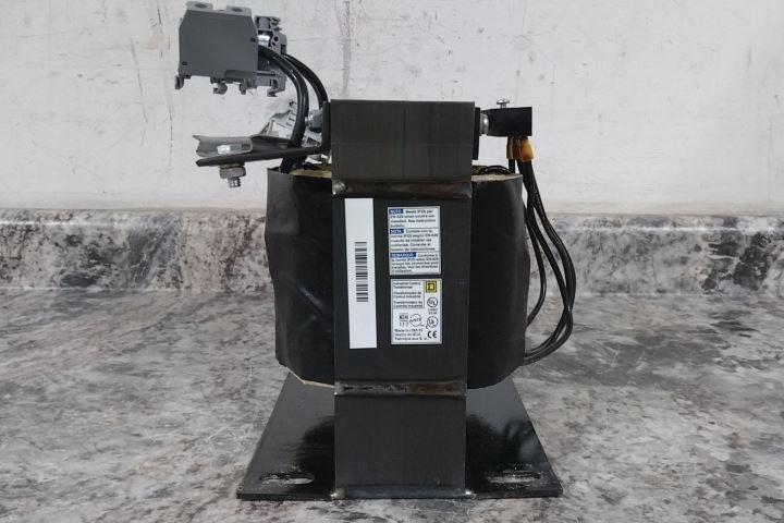 Square D 9070T3000D1 240VAC; 480VAC Input 3 kVA Control Transformer (C)