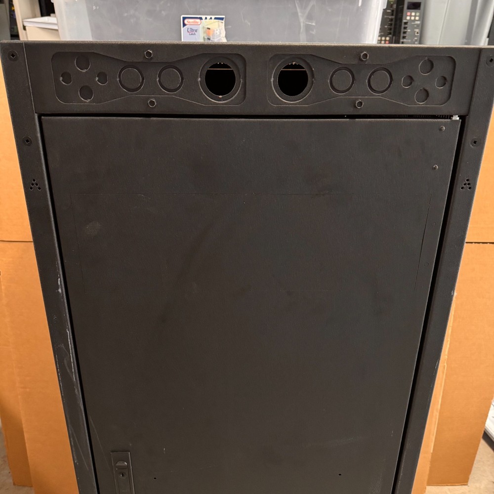 Bogen Multicom 2000 Controller Chassis Cabinet Intercom + 7 Cards (80 Stations)