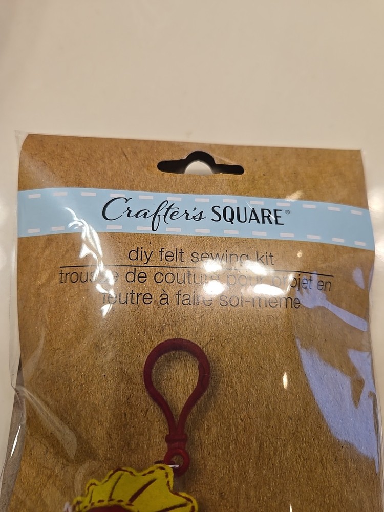 Crafter's SQUARE Felt Sewing Kit.