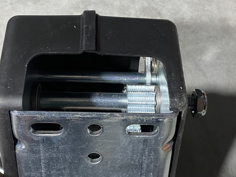 New Dutton-Lainson DL1802A Winch “Without Handle”