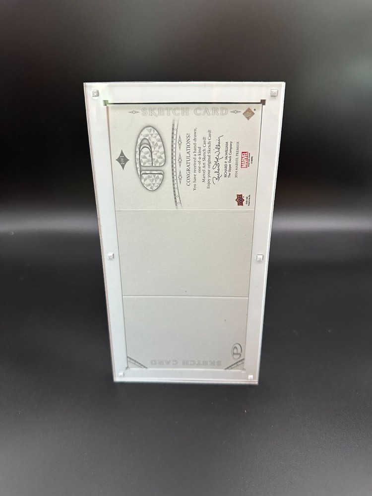 Marvel Magnetic Sketch Booklet Card Holder Display Case 3 Panel White