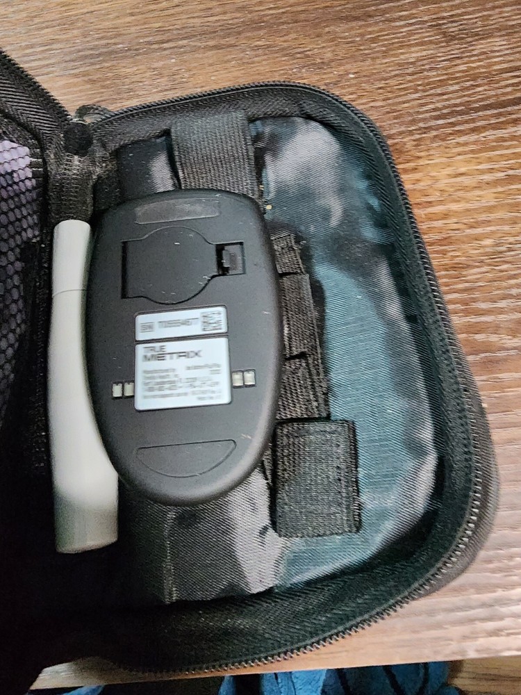 True Metrix Blood Glucose METER with case and lancet