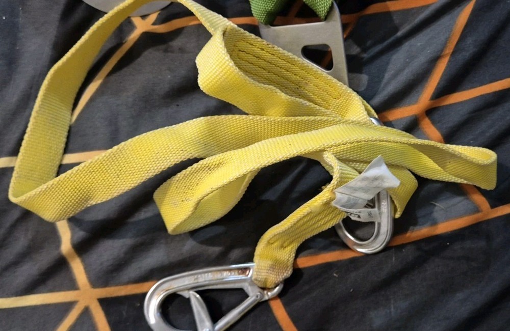 3 X Britax Harnesses