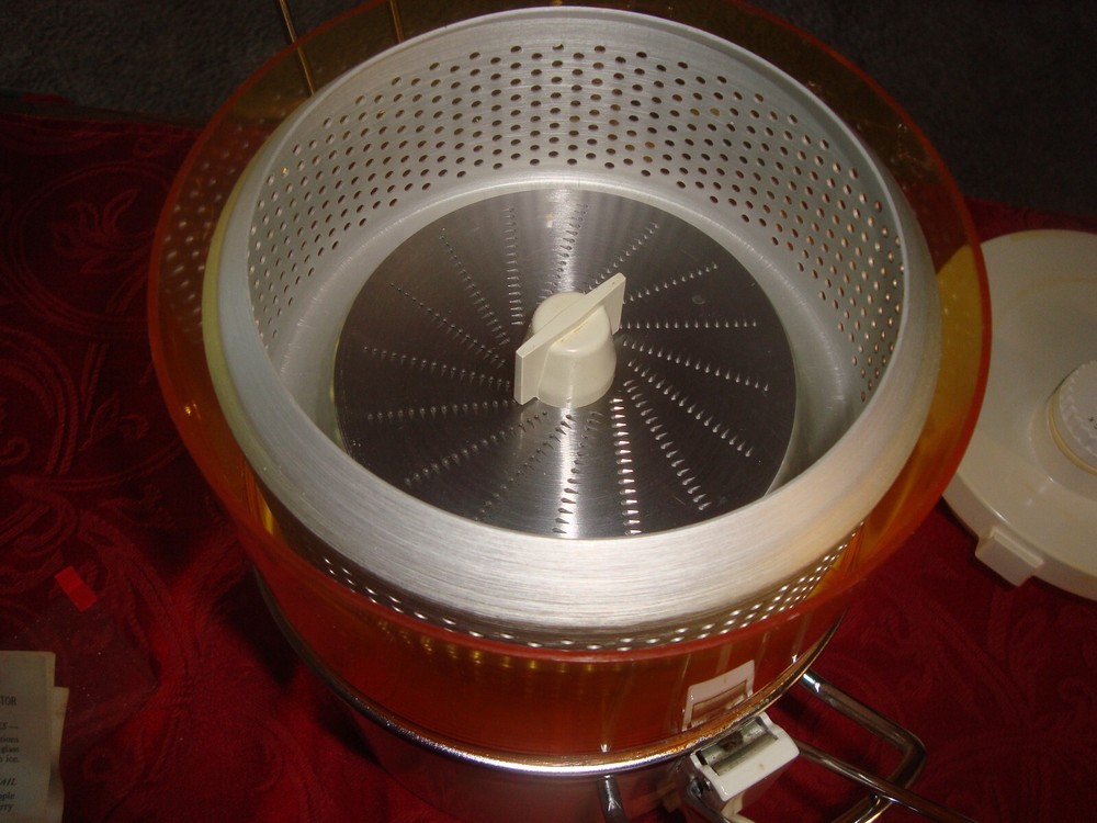 Oster Deluxe Automatic Juice Extractor Model# 357