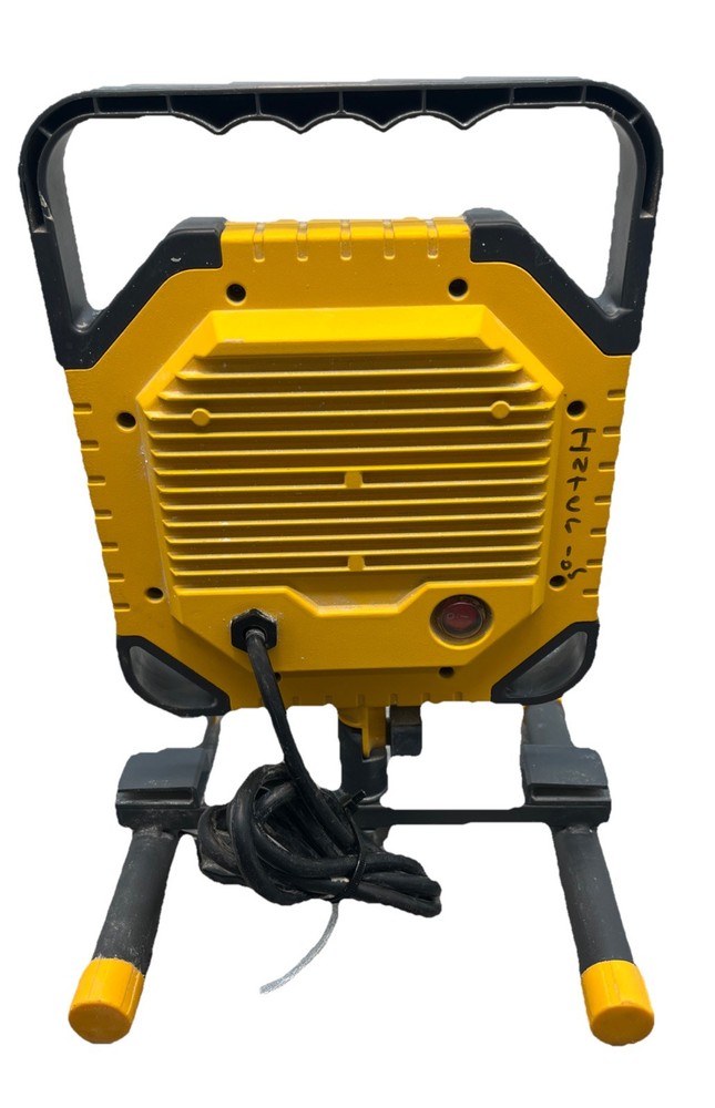 utilitech 1500-lumen portable work light. Used. {53}