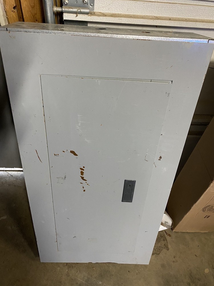 SIEMENS  250 AMP MAIN BREAKER PANELBOARD 30 CIRCUIT 208Y/120V With Breakers