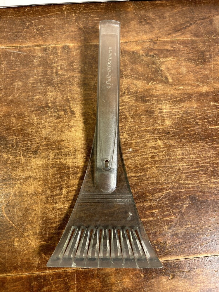 Vintage 1970s 80s Ice Scraper "Bear Claw" 10x4"
