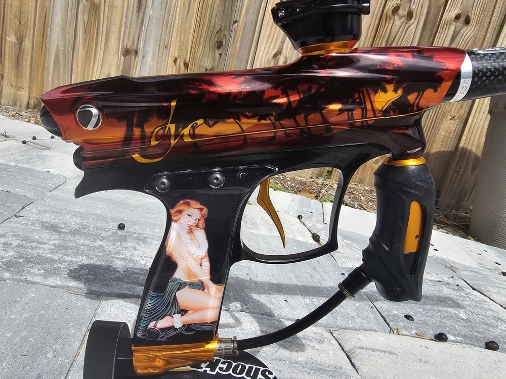 DYE DM10 Aloha Paintball / Billy Wing