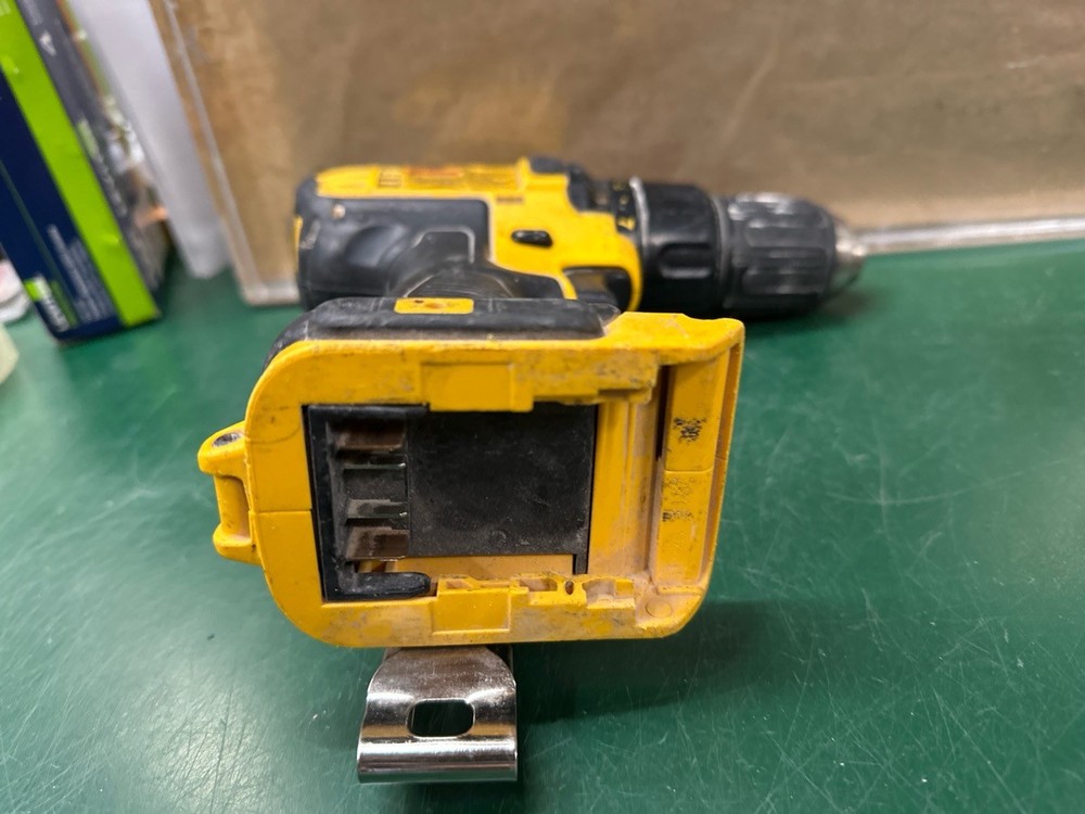 DeWalt DCD780 1/2" Drill/Driver (Tool Only) (E10047300)