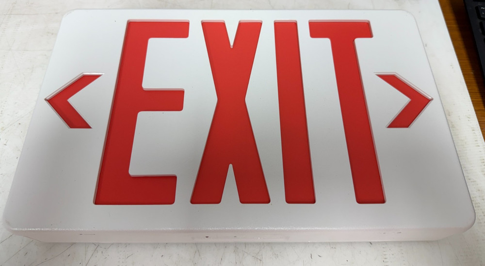 👀 NEW THOMAS & BETTS PLASTIC SELF POWERED RED LED EXIT SIGN QLXN500RN