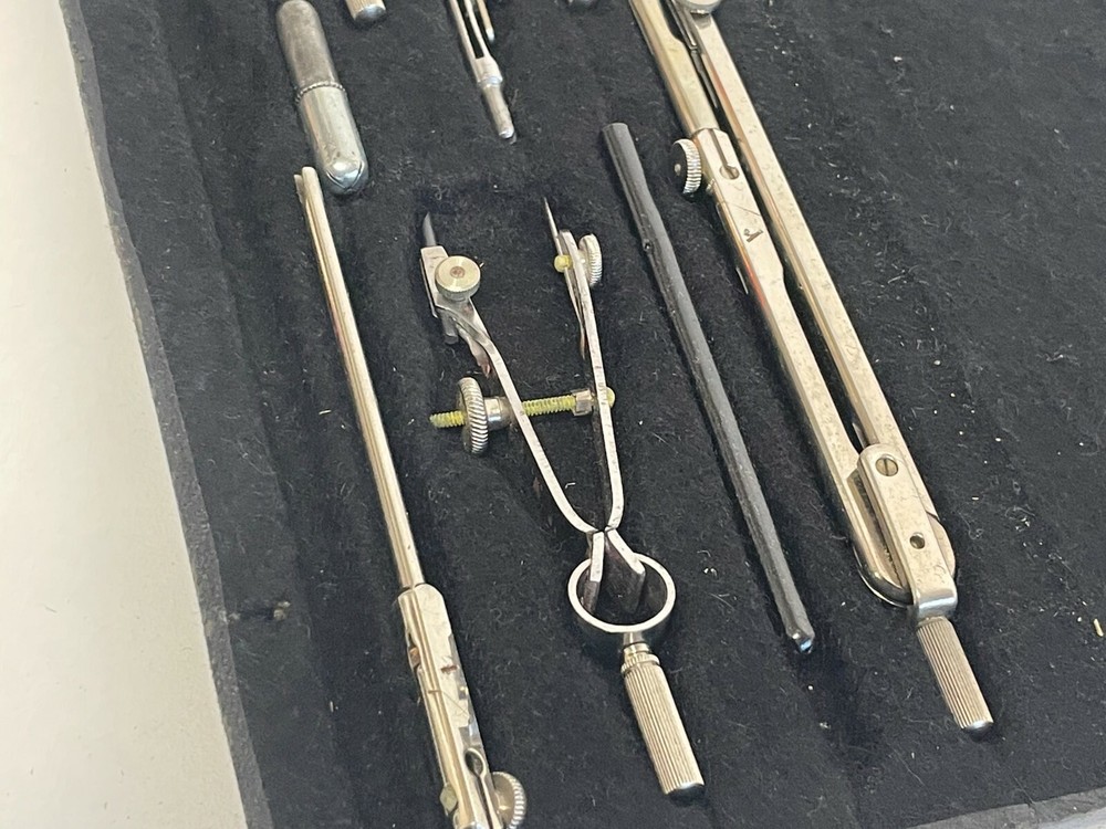 AA3: Vintage ECobra 7100 Drafting Set