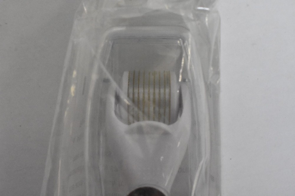 Kitsch Derma Roller 25mm Micro Derma Roller for Face & Body White