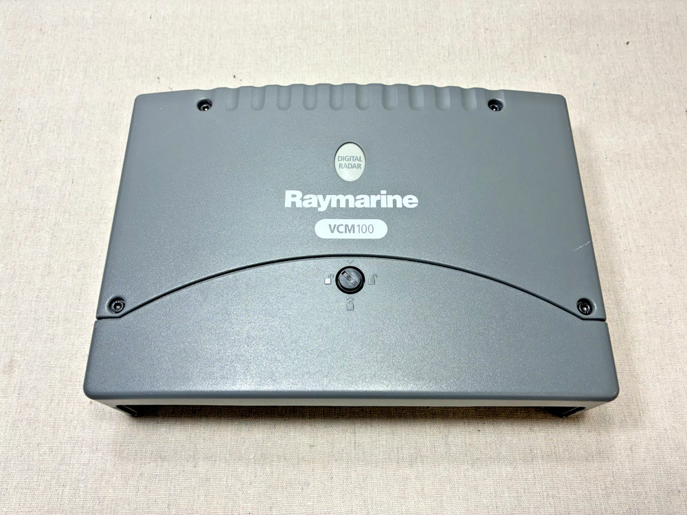 Raymarine  VCM100 Voltage Converter E52091 For Digital Open Array Radar TESTED!