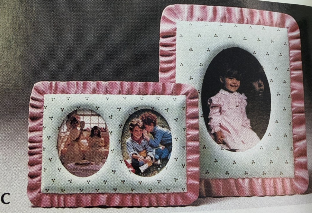 VINTAGE DUNCAN CERAMIC MOLD #DM-920 SOFTIE FRAME