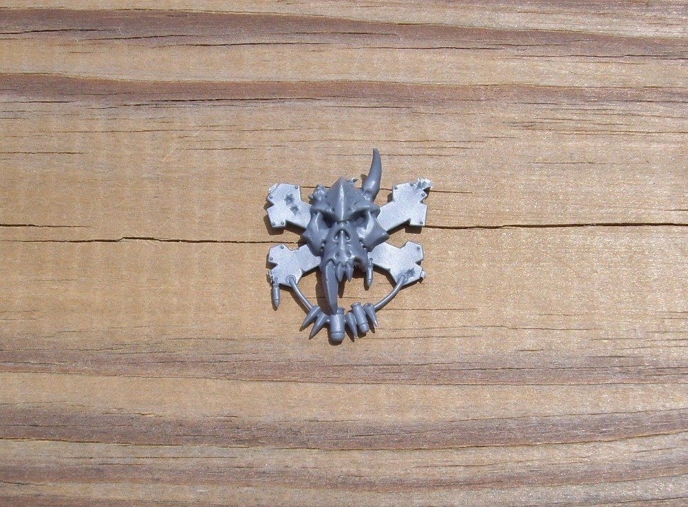 40K Orks Flash Gitz Kaptin Skull & Crossbones Bosspole Top Bits