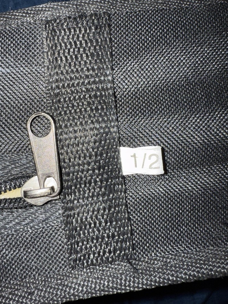 1/2 Violin Case/Gig Bag Backpack preowned nice! ￼