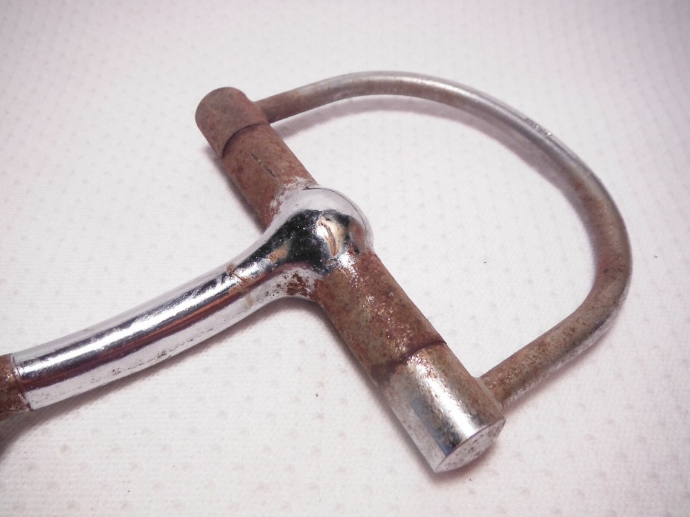 VINTAGE D-RING SNAFFLE BIT ~ MADE IN JAPAN.