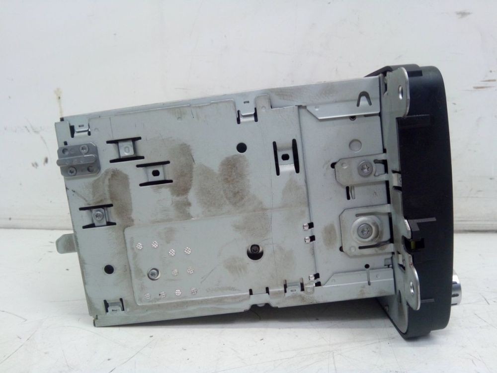 Radio/CD Changer Combination Code Not Available. Suitable for VW Touran (1T1