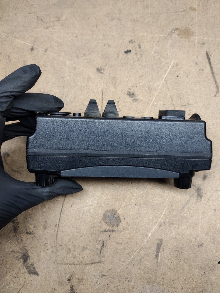 Motorola Control Head O5 - ONLY - Powers On - See Pictures - USED